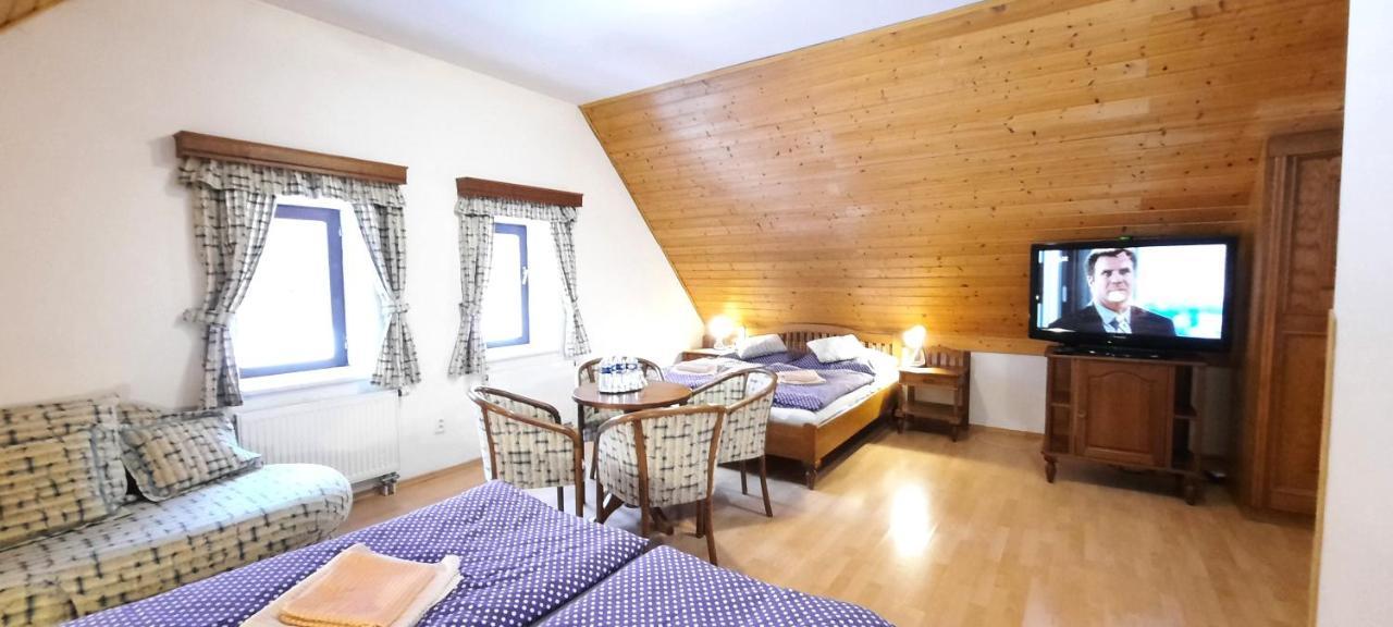 Hotel Perla Jizery Josefŭv Dŭl Zewnętrze zdjęcie
