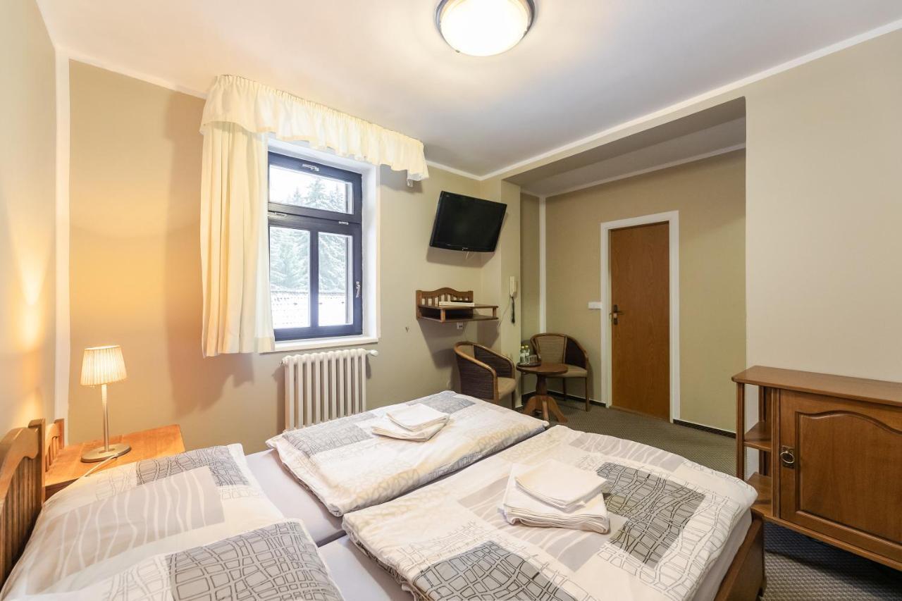 Hotel Perla Jizery Josefŭv Dŭl Zewnętrze zdjęcie