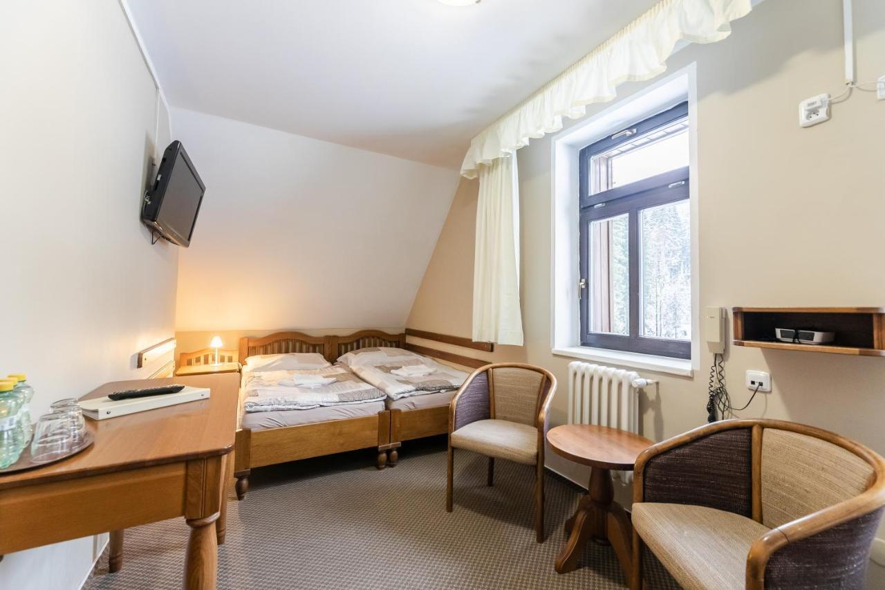 Hotel Perla Jizery Josefŭv Dŭl Zewnętrze zdjęcie